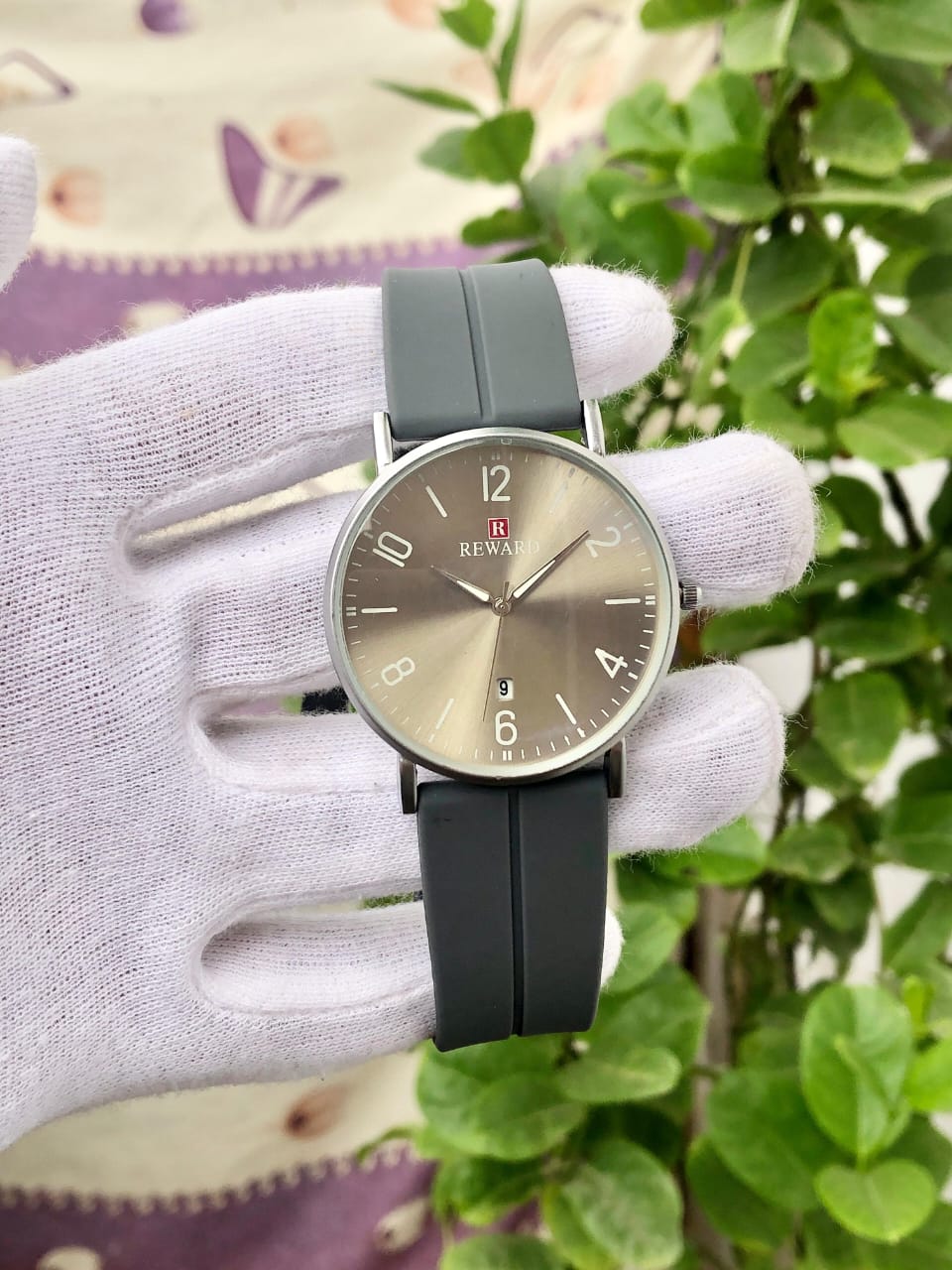 🧲 Magnetic Strap Edition – Budget Classic